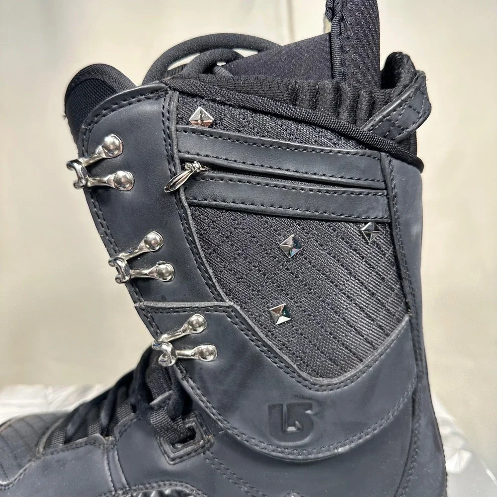 Burton Sapphire Snowboard Boots Womens 8 Black Chrome‎ Studded Excellent in Box